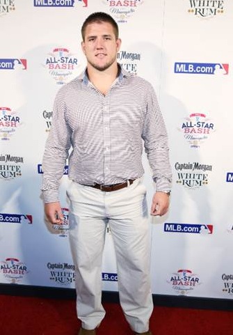 Zach Line walks the red carpet at the Captain Morgan White Rum and MLB.com All-Star Bash at Epic Entertainment on July 13, 2014 in Minneapolis, Minnesota.  (Photo by Tasos Katopodis/Getty Images for Captain Morgan)