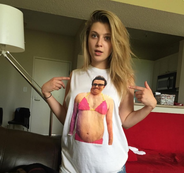 https://www.instagram.com/zoe_levin/